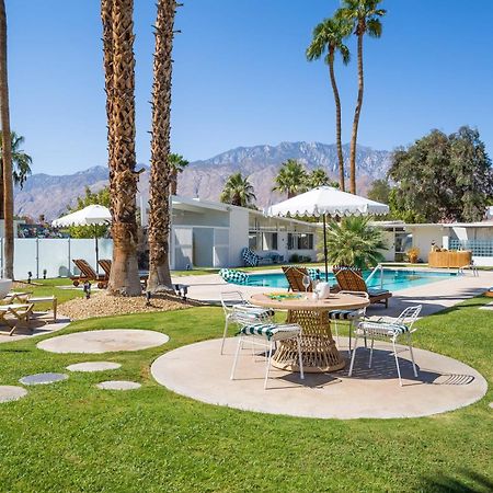 The Monkey Tree Hotel Buyout By Avantstay Entire Hotel Buyout Funky Rooms W Modern Amenities Palm Springs Exteriör bild