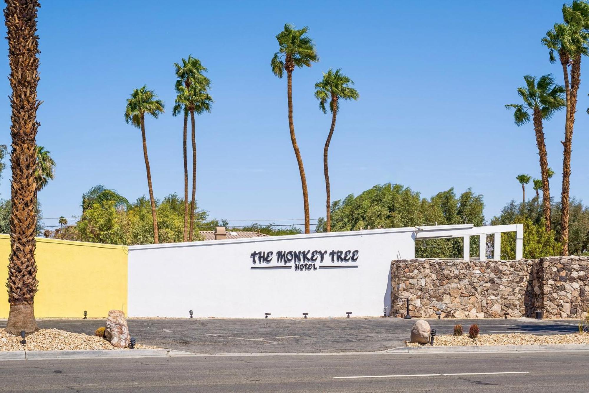 The Monkey Tree Hotel Buyout By Avantstay Entire Hotel Buyout Funky Rooms W Modern Amenities Palm Springs Exteriör bild